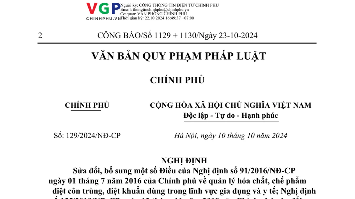 Minh họa búa pháp lý, văn bản sửa đổi và bình phun chế phẩm